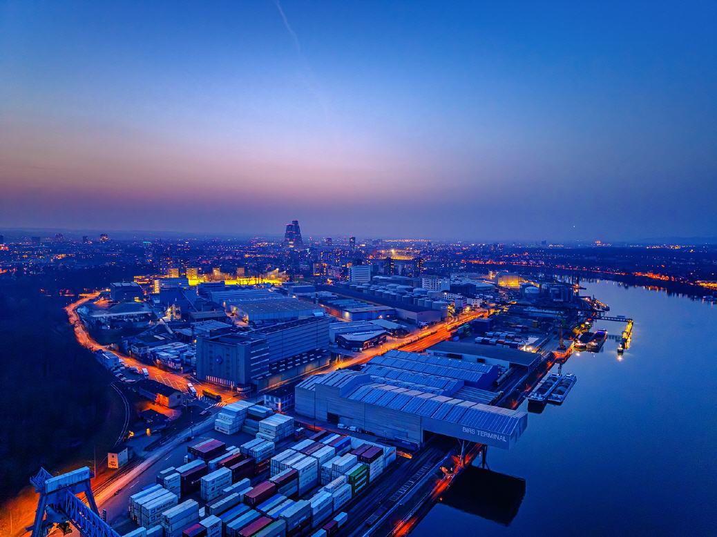 Drohnenfotografie zur blauen Stunde